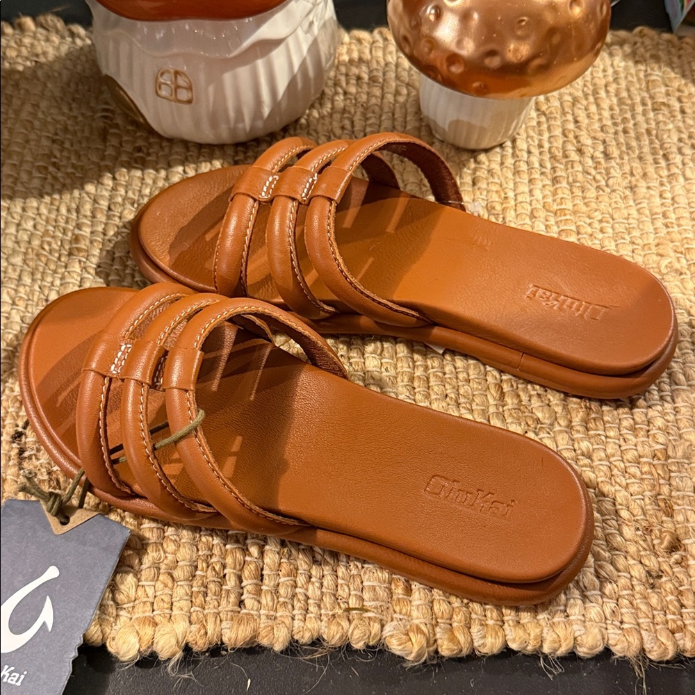 OluKai TiareTan Leather Slide Sandals Size 7 NWT
